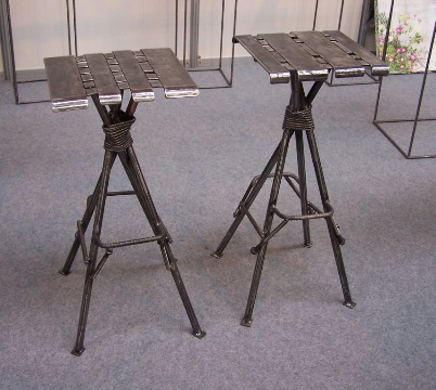 2 tabourets acier : hauteur 750 mm . vendus